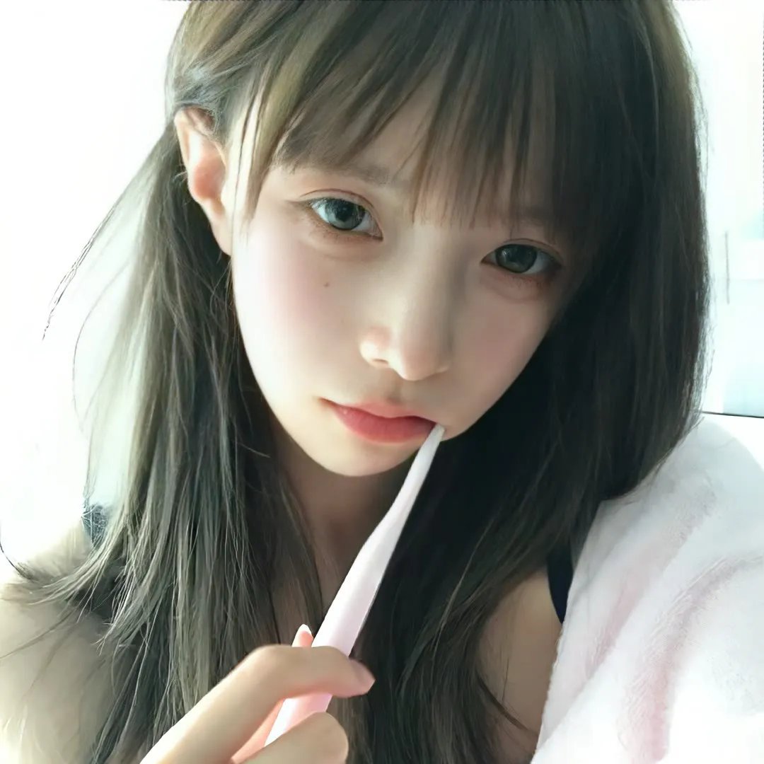 院子里的女人